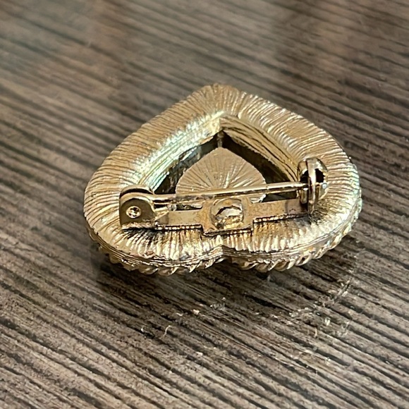 Vintage Light Gold-tone Texture Heart Pin with Rhinestone Accents - Picture 5 of 15